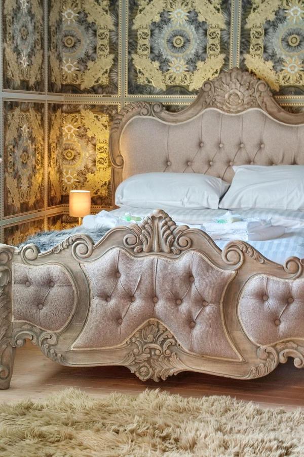 Deluxe 4 Or 5 Bed House With Hot Tub, Cinema Room Sleeps 15 سافرون والدن المظهر الخارجي الصورة