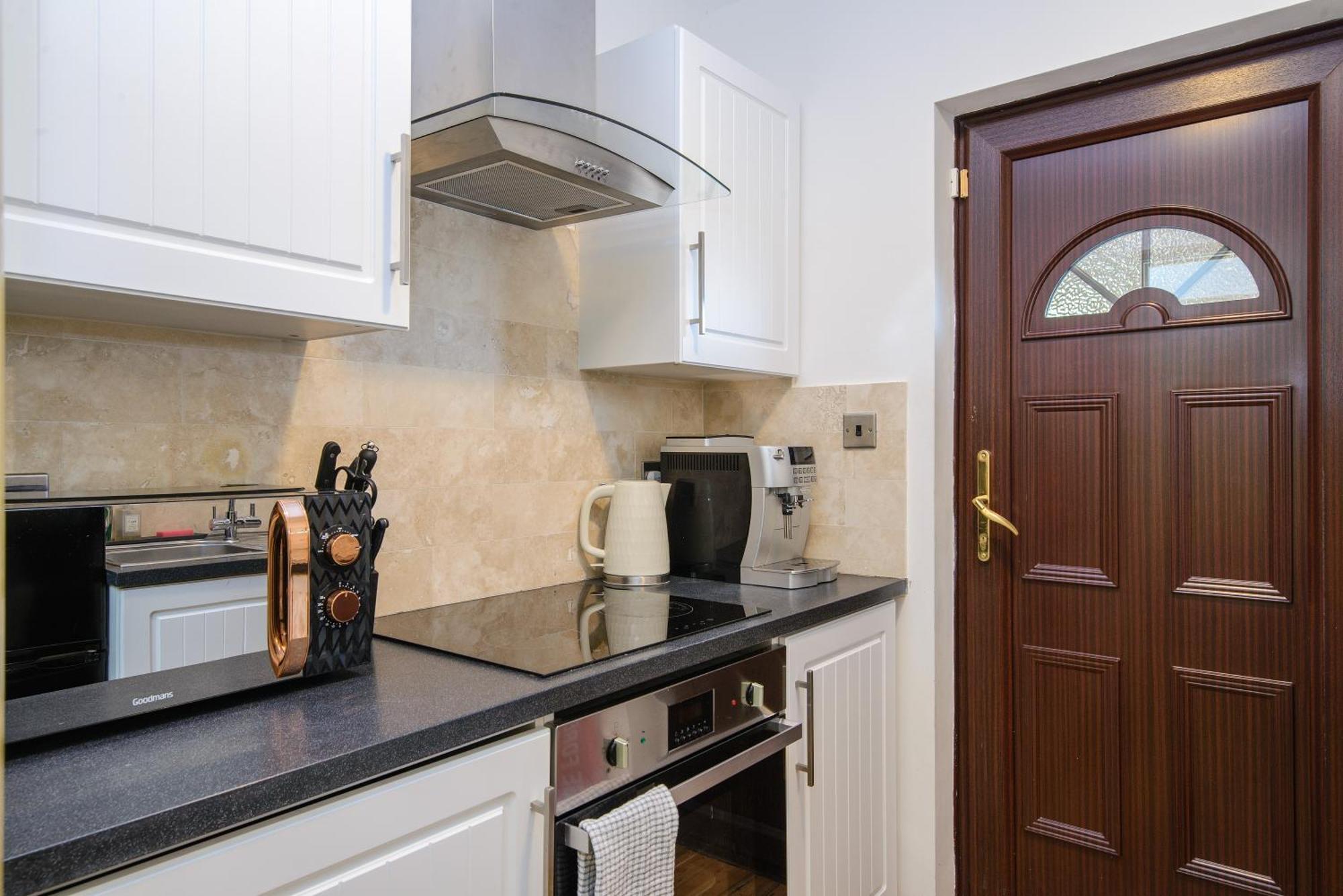 Deluxe 4 Or 5 Bed House With Hot Tub, Cinema Room Sleeps 15 سافرون والدن المظهر الخارجي الصورة