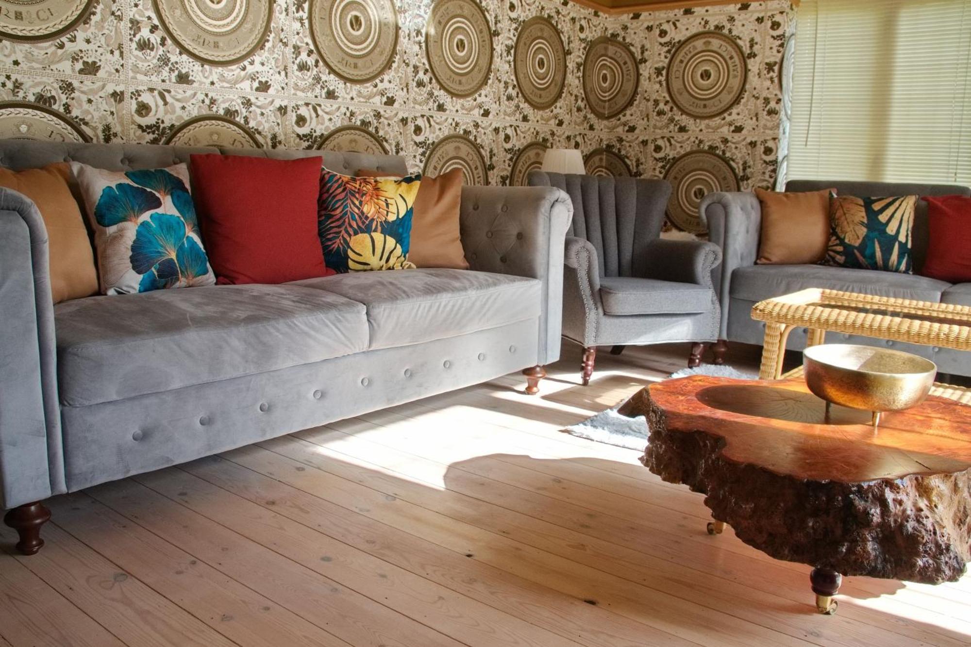 Deluxe 4 Or 5 Bed House With Hot Tub, Cinema Room Sleeps 15 سافرون والدن المظهر الخارجي الصورة