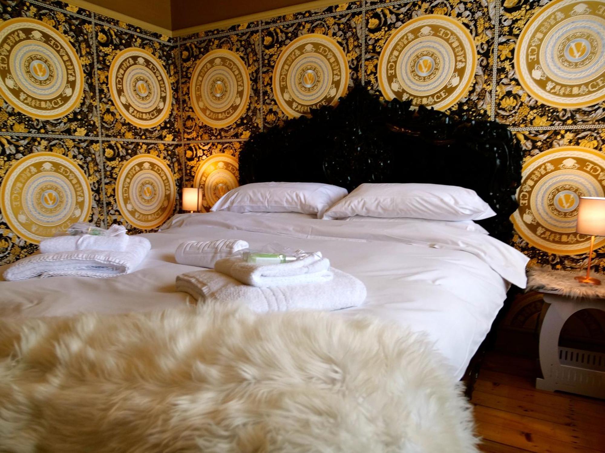 Deluxe 4 Or 5 Bed House With Hot Tub, Cinema Room Sleeps 15 سافرون والدن المظهر الخارجي الصورة